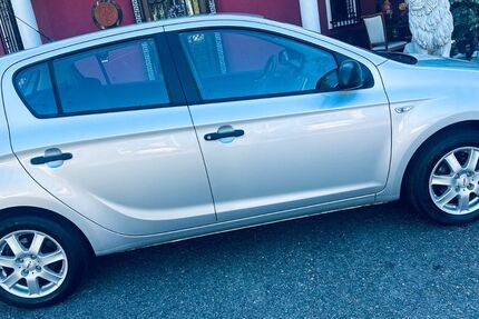 Hyundai i20 108.000 km 2.299 &euro; Gotha 99867