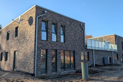 Obergeschosswohnung mit separatem Eingang und großer Dachterrasse 3 zimmer