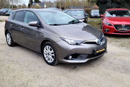 Toyota Auris 115.000 km 13.490 € Berlin 13127