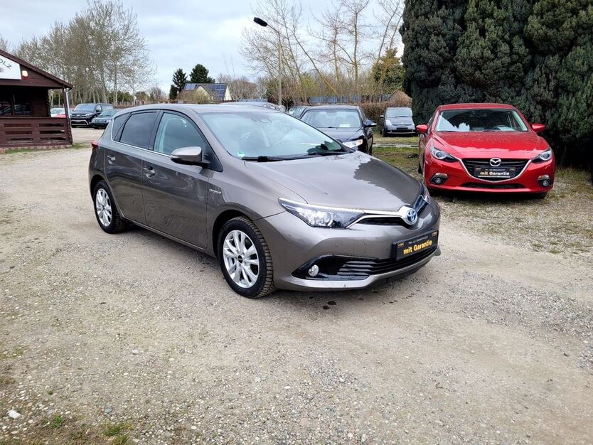 Toyota Auris 115.000 km 13.490 € Berlin 13127