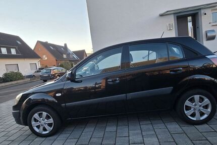 Kia Rio 215.500 km 2.550 &euro; Niederzier 52382