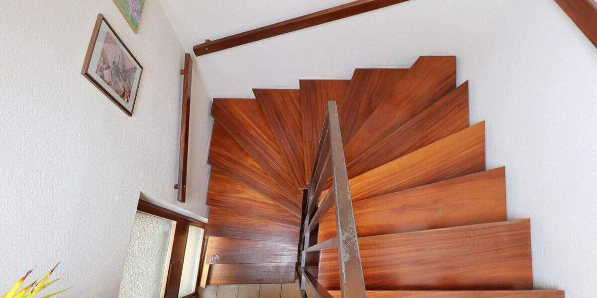 Freistehendes Einfamilienhaus mit viel Platz für Großfamilie & Home Office 6 zimmer