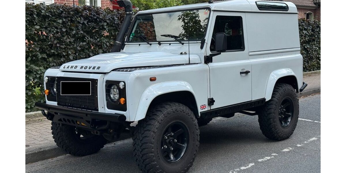 Land Rover Defender 191.000 km 24.900 &euro; Jork 21635