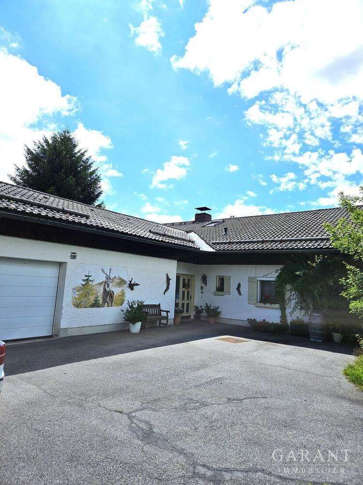 Haus zum Kaufen in Bodenmais 449.000 € 360 m²