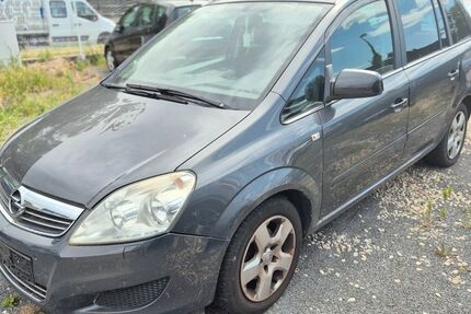 Opel Zafira 230.000 km 1.250 &euro; Berlin 12307
