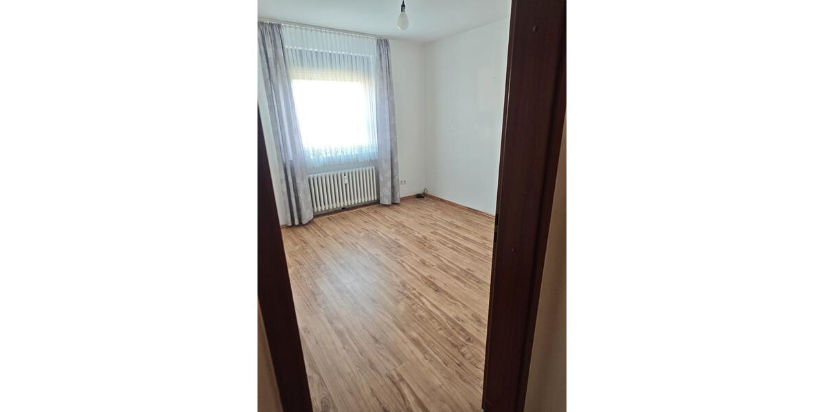 Erdgeschoßwohnung Hameln - 4 Zimmer, 86 m&sup2;, 175.000&euro; | Angebot:26005444