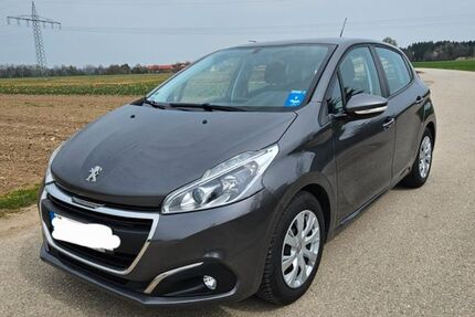 Peugeot 208 97.000 km 7.900 &euro; Mühldorf a. Inn 84453
