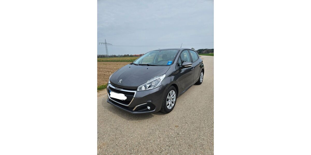 Peugeot 208 97.000 km 7.900 &euro; Mühldorf a. Inn 84453