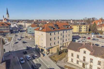 Haus zum Kaufen in Freilassing 3.100.000 € 912.35 m²