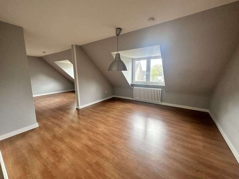Wohnung zum Mieten in Duisburg 450 € 61.69 m²