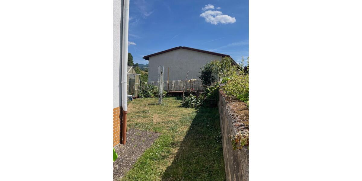 Erdgeschoßwohnung Gersfeld (Rhön) - 5 Zimmer, 123 m&sup2;, 890&euro; | Angebot:26620836