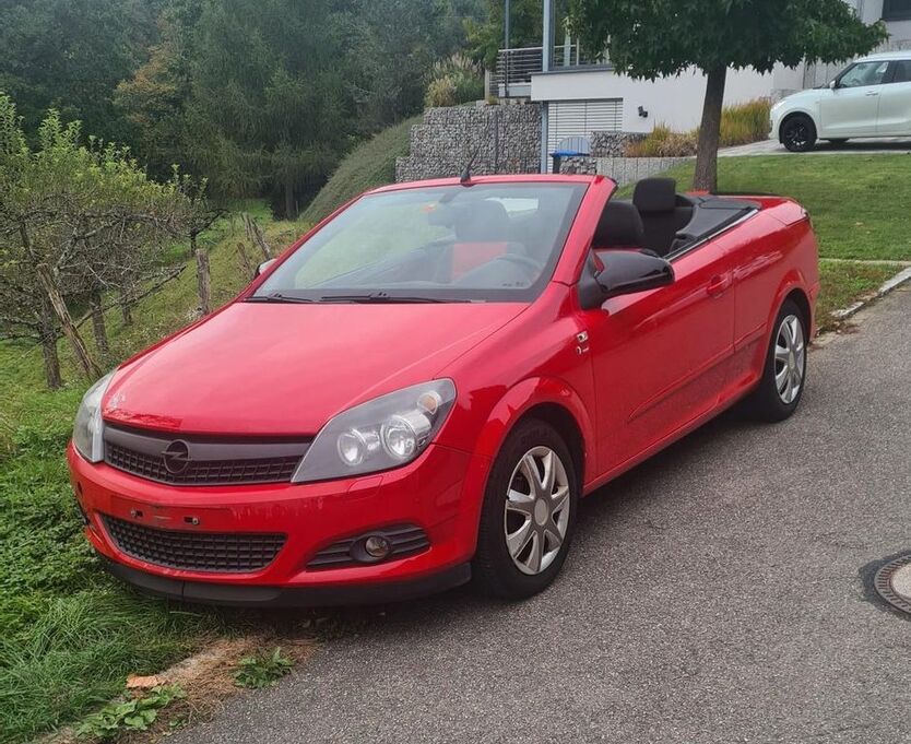 Opel Astra 211.107 km 2.500 € Hasel 79686
