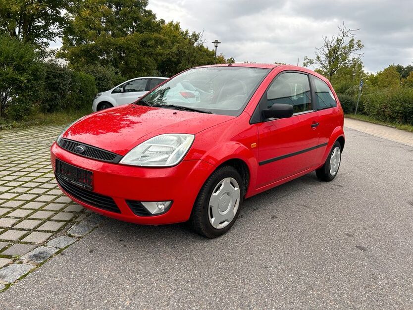 Ford Fiesta 271.000 km 610 € Regensburg 93059