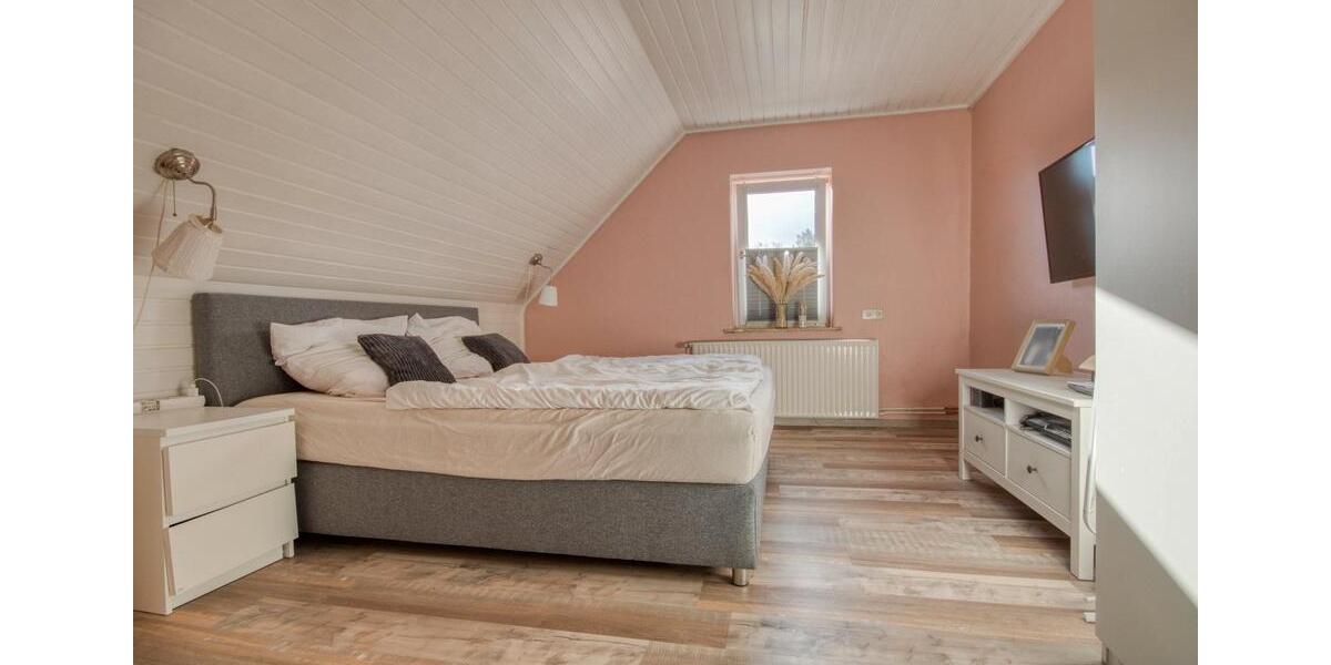 Dachgeschoßwohnung Hagen im Bremischen - 4 Zimmer, 107 m&sup2;, 995&euro; | Angebot:26340680