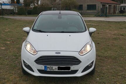 Ford Fiesta 126.049 km 7.100 &euro; Fredersdorf-Vogelsdorf 15370