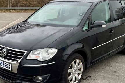 VW Touran 238.000 km 4.750 &euro; Rendsburg 24768
