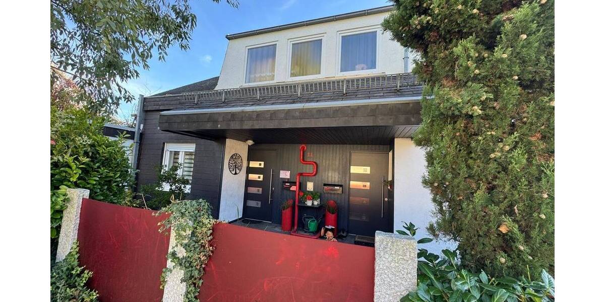 Architekten Einfamilienhaus mit Pool & Sauna und Garten sowie Einliegerwohnung 9 zimmer