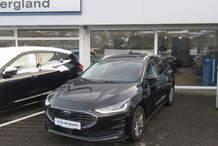 Ford Focus 8.200 km 24.290 € Waldbröl 51545