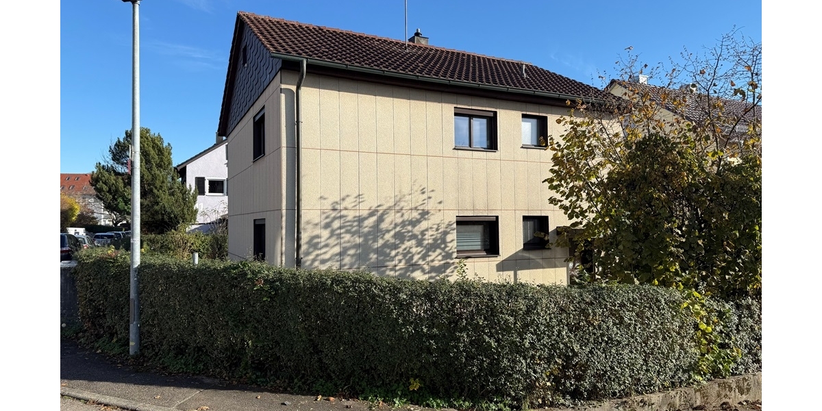 1 bis 2-Famlienhaus in Herrenberg - ruhige und gute Lage mit großem Garten