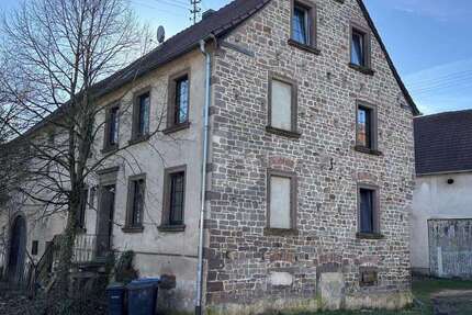 Haus Sankt Wendel - 9 Zimmer, 225 m&sup2;, 159.000&euro; | Angebot:27151678