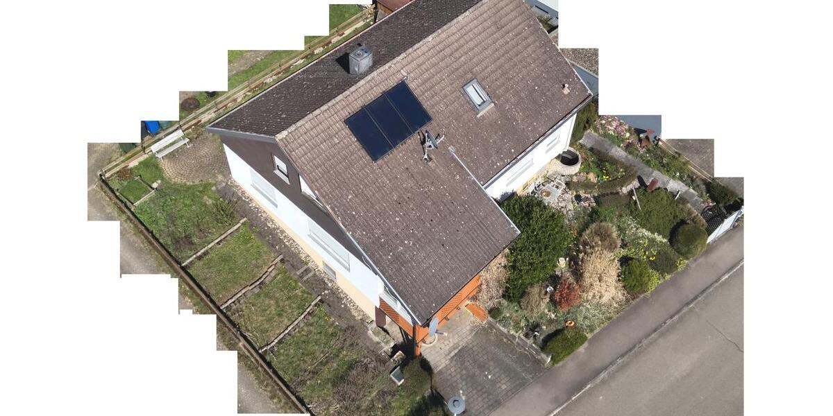 Einfamilienhaus mit Garage, Keller, Terrasse und Garten 6 zimmer