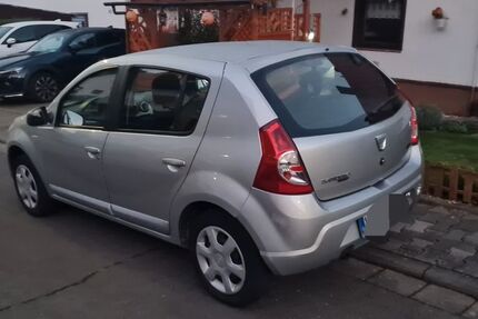 Dacia Sandero 117.000 km 2.700 € Föckelberg 66887