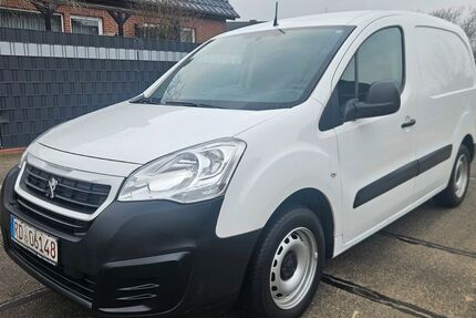 Peugeot Partner 180.778 km 6.605 &euro; Nübbel 24809