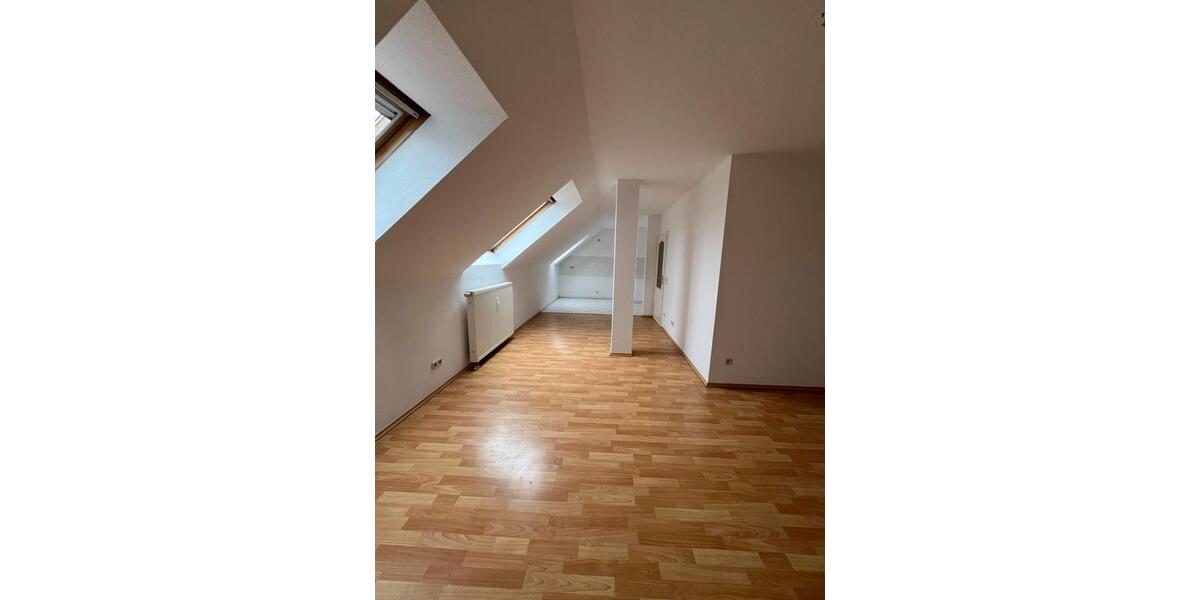 Dachgeschoßwohnung Chemnitz Kapellenberg - 2 Zimmer, 60 m&sup2;, 75.000&euro; | Angebot:25047565