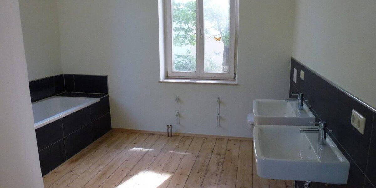 Etagenwohnung Gotha Gotha Nord - 4 Zimmer, 165 m&sup2;, 1.355&euro; | Angebot:26716054