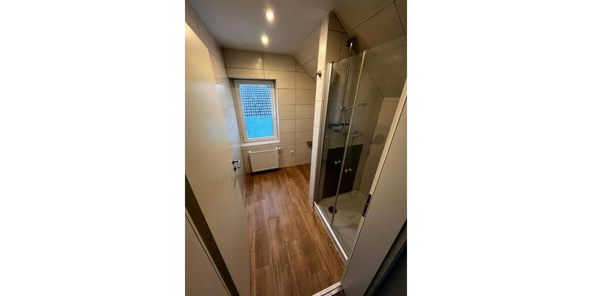 Dachgeschoßwohnung Apen - 3 Zimmer, 70 m&sup2;, 850&euro; | Angebot:25404096