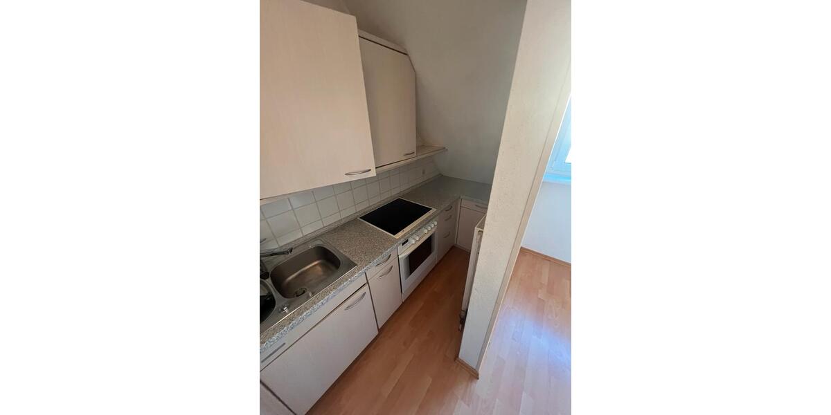 Dachgeschoßwohnung Kassel Vorderer Westen - 2 Zimmer, 42 m&sup2;, 680&euro; | Angebot:25408779