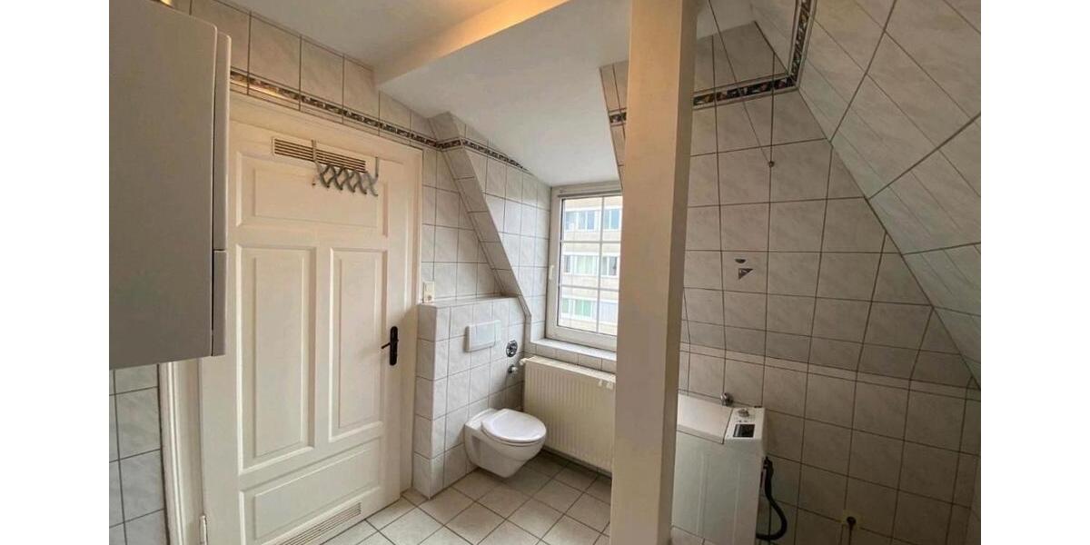 Dachgeschoßwohnung Bayreuth City - 2 Zimmer, 65 m&sup2;, 680&euro; | Angebot:26694040