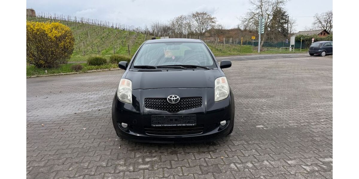 Toyota Yaris 166.000 km 2.300 &euro; Bad kreuznach 55545