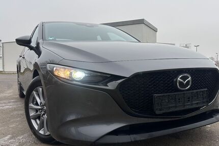 Mazda 3 48.260 km 20.500 &euro; Straßkirchen 94342
