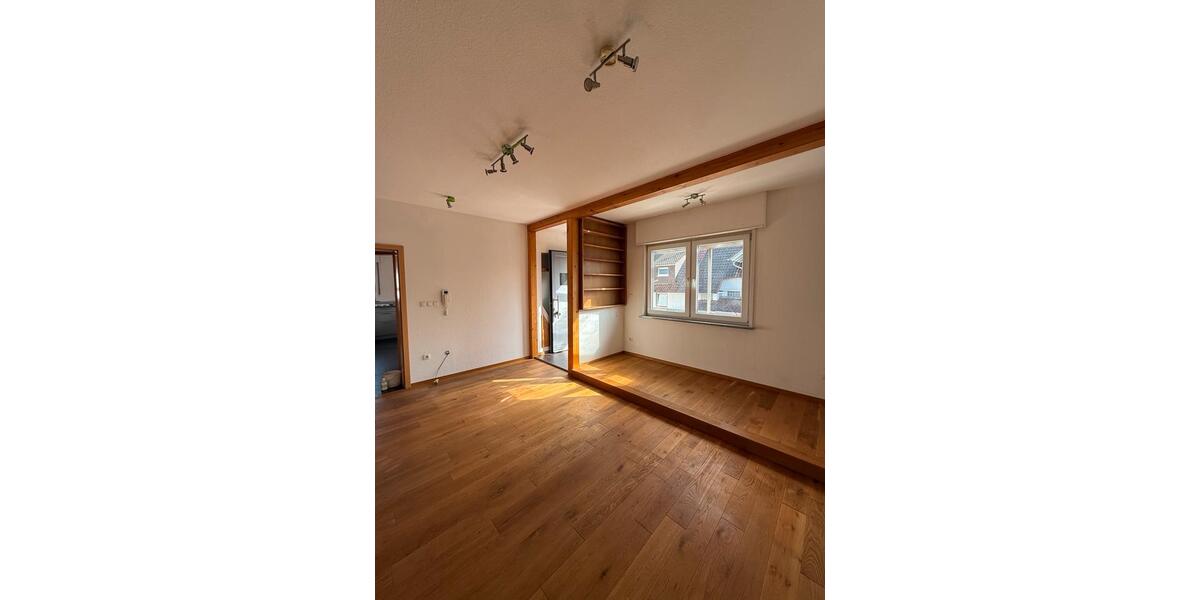 Etagenwohnung Hatzenbühl - 4 Zimmer, 125 m&sup2;, 1.100&euro; | Angebot:25415292