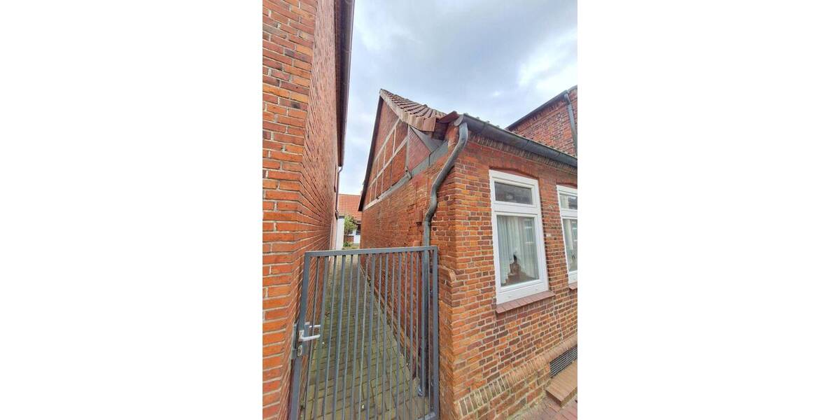 Einfamilienhaus Meldorf - 8 Zimmer, 150 m&sup2;, 299.000&euro; | Angebot:26434004