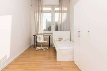 WG-Zimmer in Berlin 700 € 15 m² zimmer