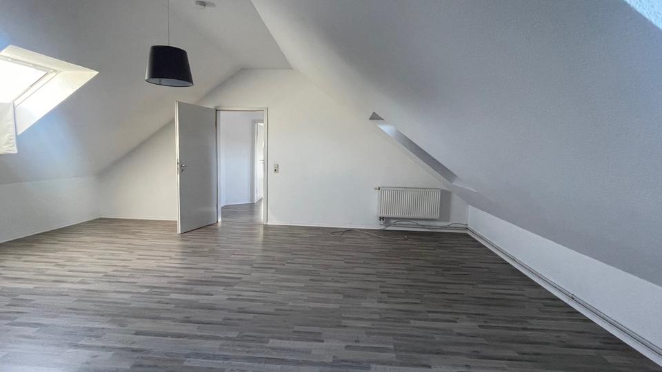Dachgeschoßwohnung Uplengen - 2 Zimmer, 50 m&sup2;, 475&euro; | Angebot:26279042