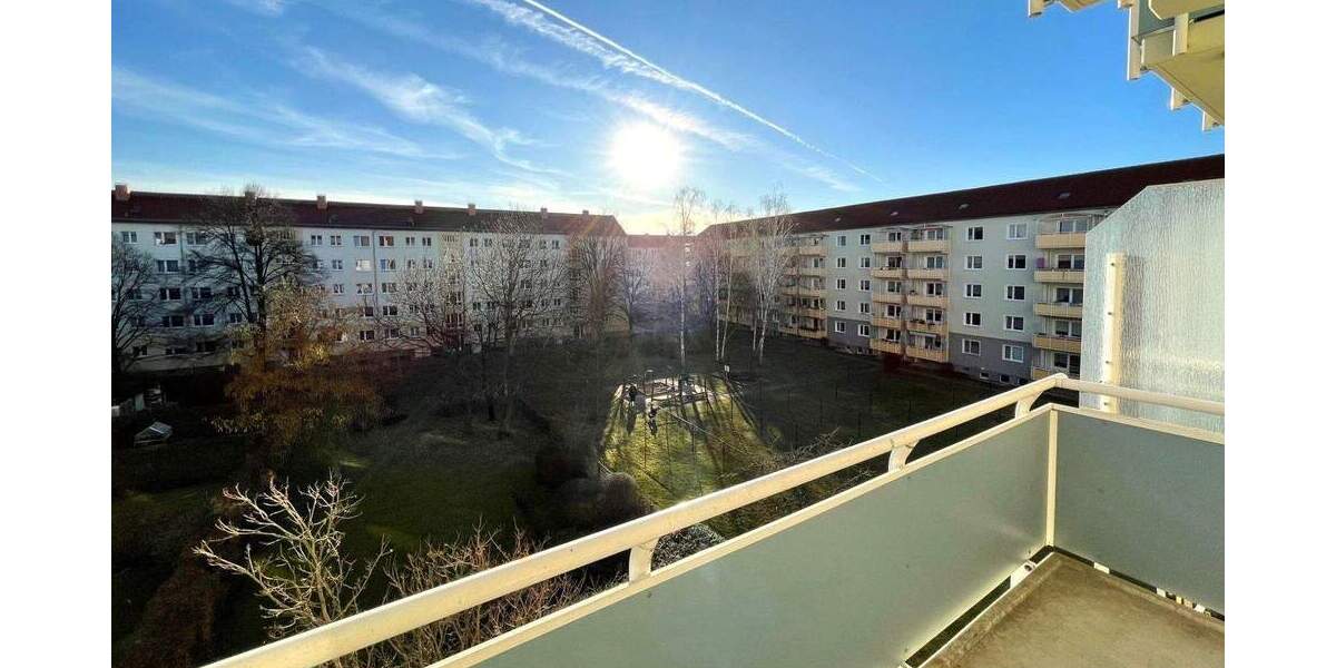 Etagenwohnung Dresden / Tolkewitz Tolkewitz/Seidnitz-Nord - 3 Zimmer, 62 m&sup2;, 596&euro; | Angebot:25564672