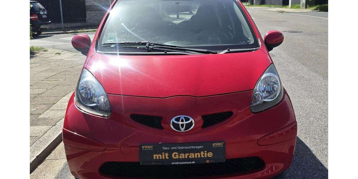 Toyota Aygo 123.518 km 2.700 &euro; Essen 45139