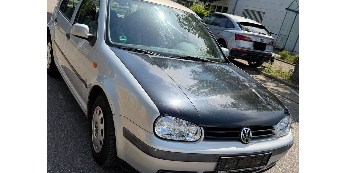 VW Golf 202.500 km 890 &euro; Freiburg 79115