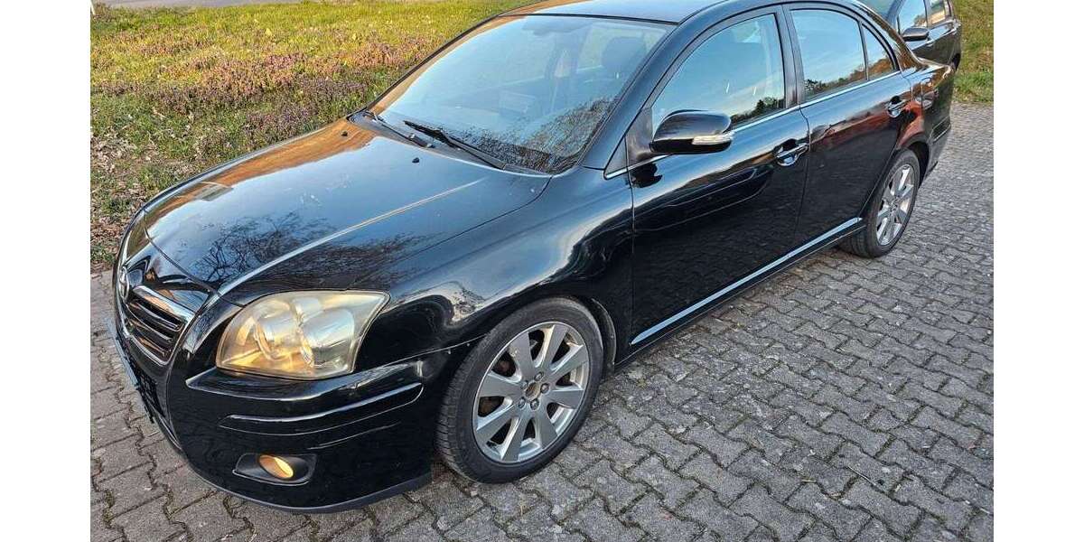 Toyota Avensis 215.000 km 3.990 &euro; Herbrechtingen 89542