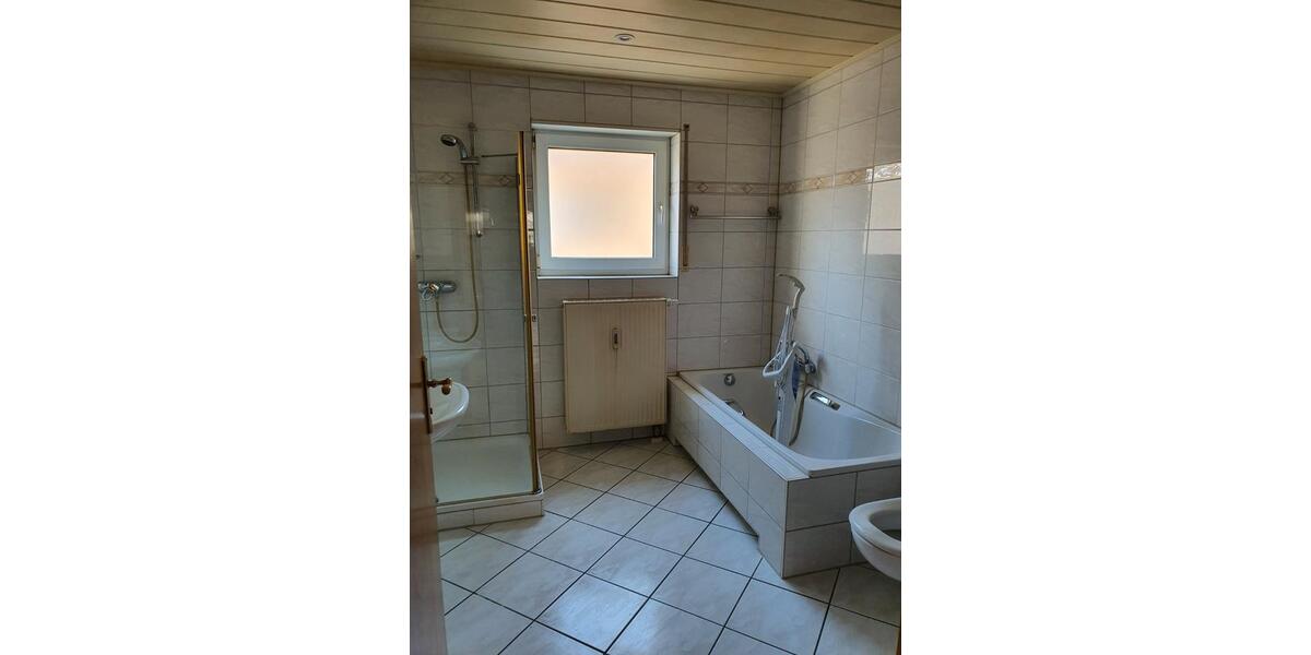 Etagenwohnung Ludwigshafen am Rhein Ludwigshafen-Hemshof - 1 Zimmer, 70 m&sup2;, 650&euro; | Angebot:25986638