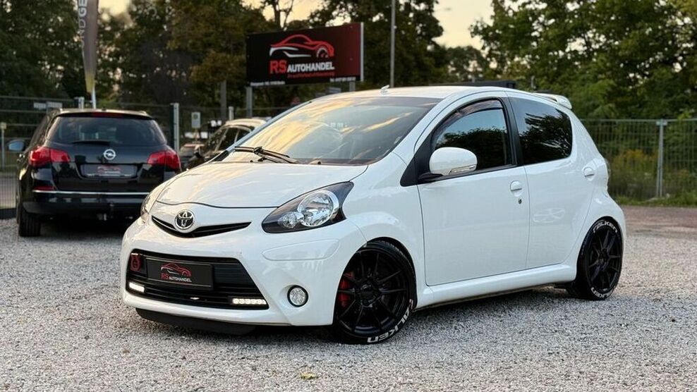 Aygo (X)