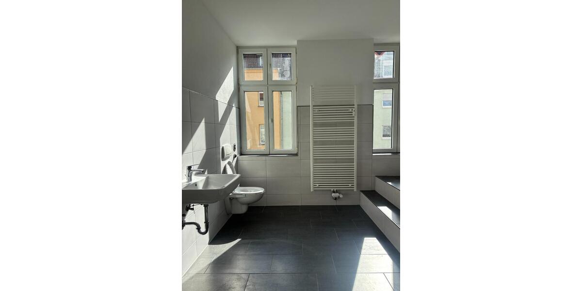 Etagenwohnung Dessau-Roßlau Brambach - 3 Zimmer, 118 m&sup2;, 699&euro; | Angebot:25854367