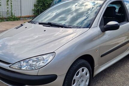 Peugeot 206 156.000 km 650 &euro; Berlin 13405