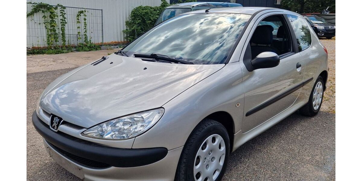 Peugeot 206 156.000 km 650 &euro; Berlin 13405
