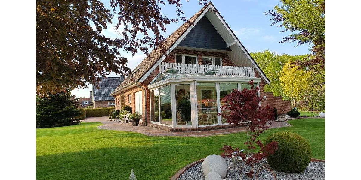 Einfamilienhaus Friedeburg - 8 Zimmer, 220 m&sup2;, 430.000&euro; | Angebot:26781570
