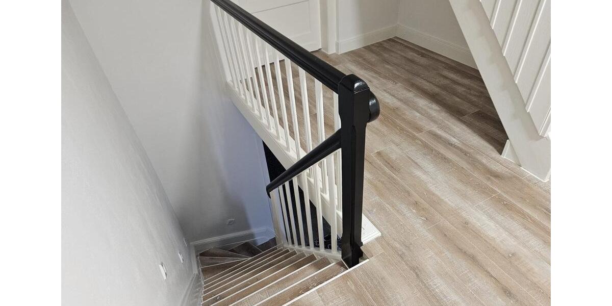 Einfamilienhaus Hundsangen - 6 Zimmer, 200 m&sup2;, 1.400&euro; | Angebot:24751486