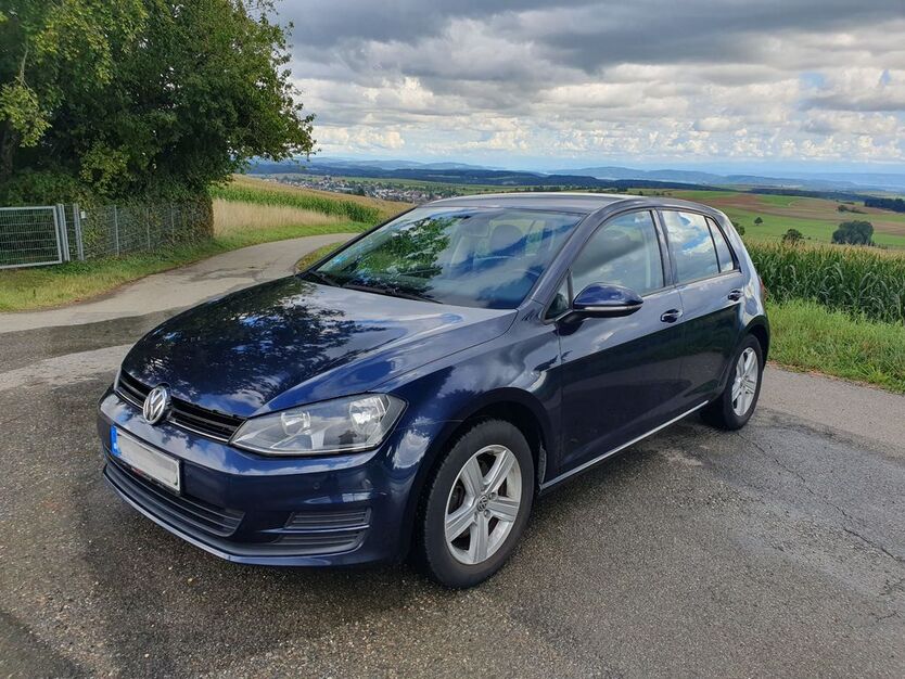 VW Golf 142.000 km 10.500 € Stuttgart 70178